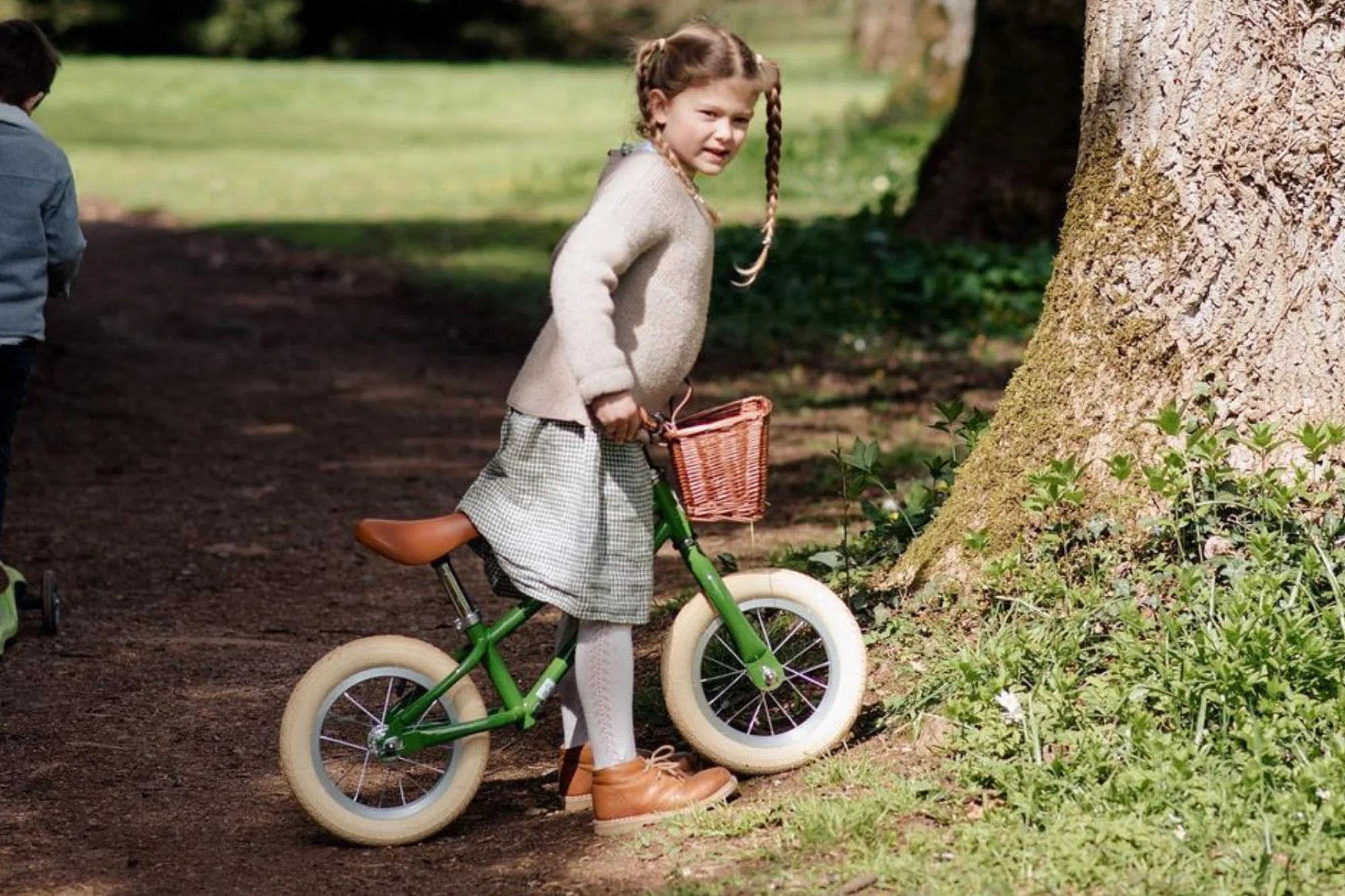 Moonbug 12" Balance Bike - Image 26